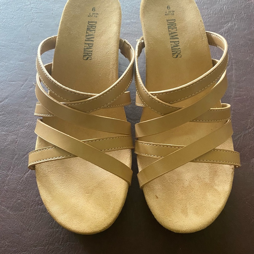 Dream Pairs Women's Beige Strappy Sandals